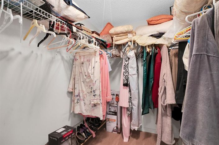 Image No.10-2 Bed Property for sale