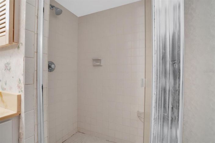 Image No.13-2 Bed Property for sale