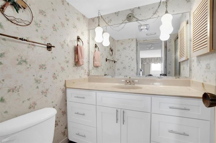 Image No.14-2 Bed Property for sale