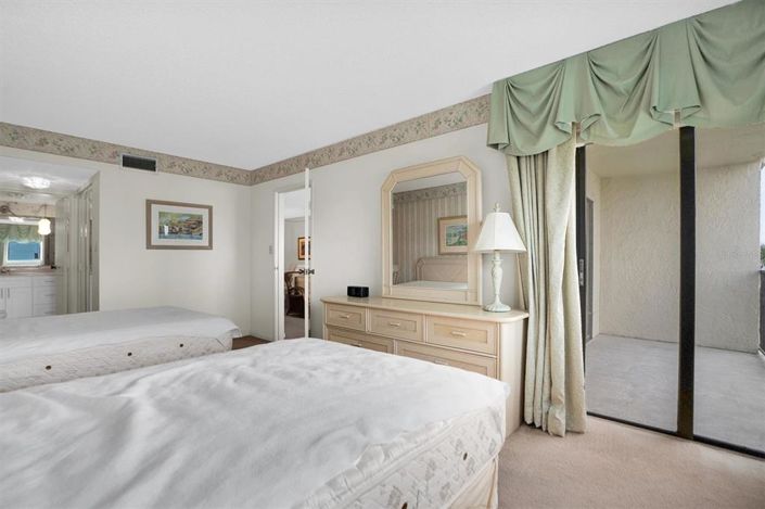 Image No.6-2 Bed Property for sale