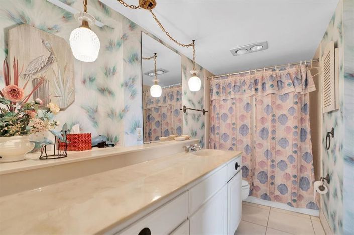 Image No.9-2 Bed Property for sale