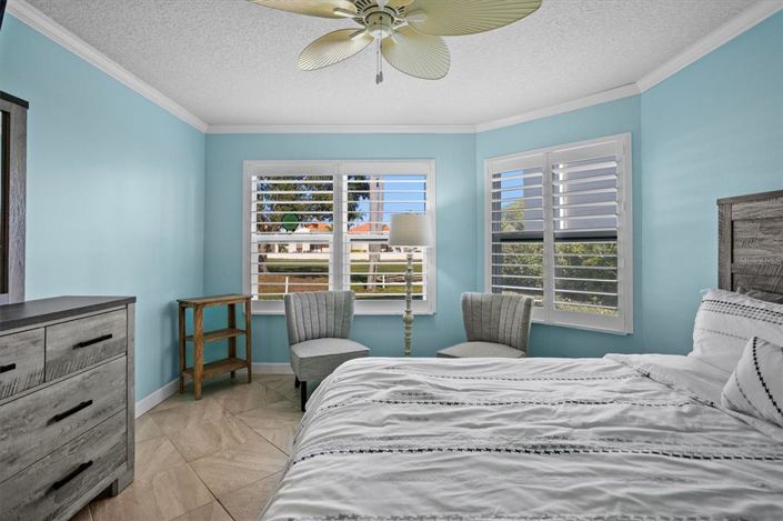 Image No.24-2 Bed Property for sale