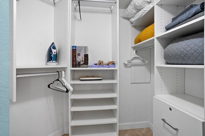 Image No.27-2 Bed Property for sale