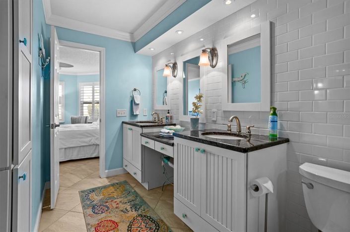 Image No.28-2 Bed Property for sale