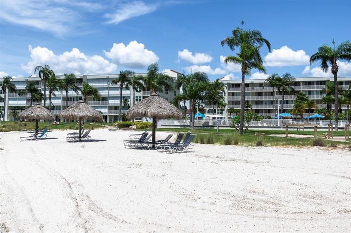 Image No.43-2 Bed Property for sale