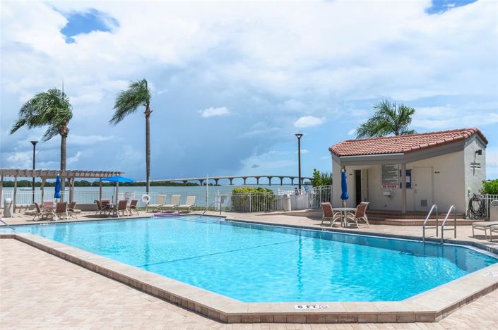 Image No.50-2 Bed Property for sale