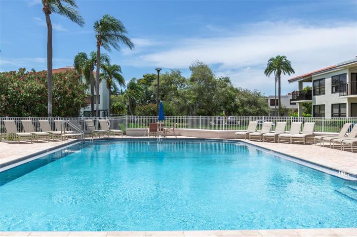 Image No.52-2 Bed Property for sale