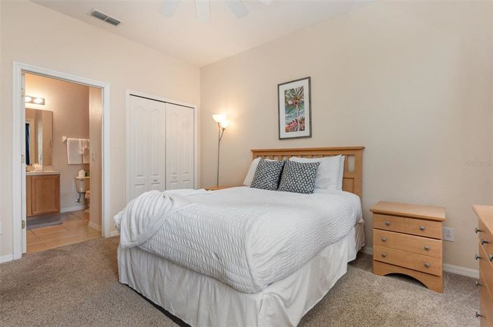 Image No.4-4 Bed Property for sale