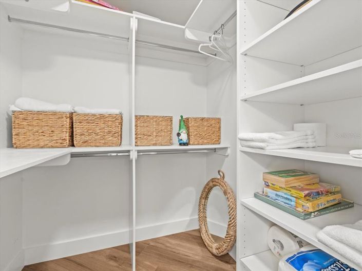 Image No.10-3 Bed Property for sale