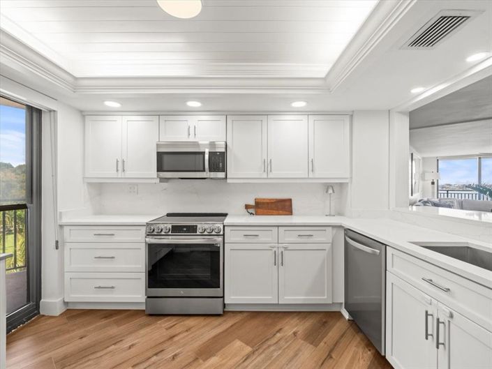 Image No.12-3 Bed Property for sale