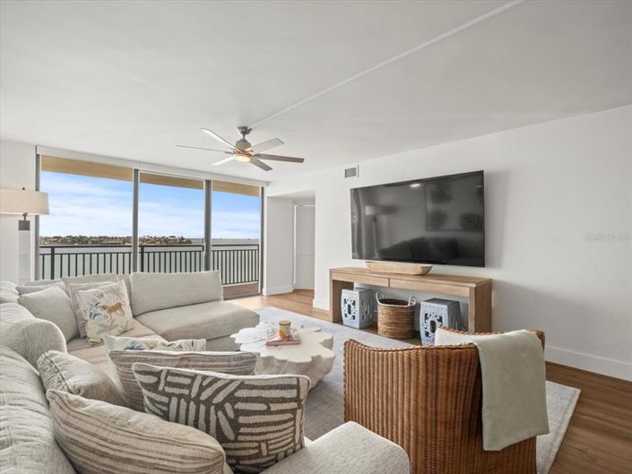 Image No.18-3 Bed Property for sale