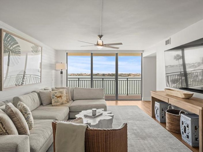 Image No.19-3 Bed Property for sale