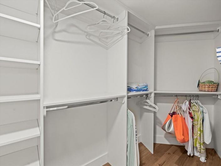 Image No.27-3 Bed Property for sale