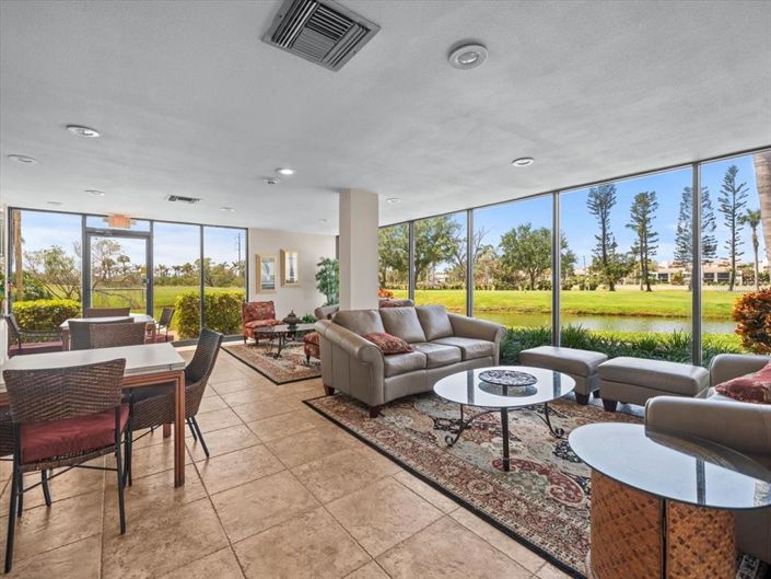 Image No.3-3 Bed Property for sale