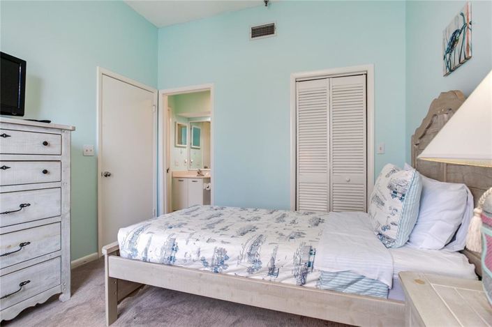 Image No.17-2 Bed Property for sale