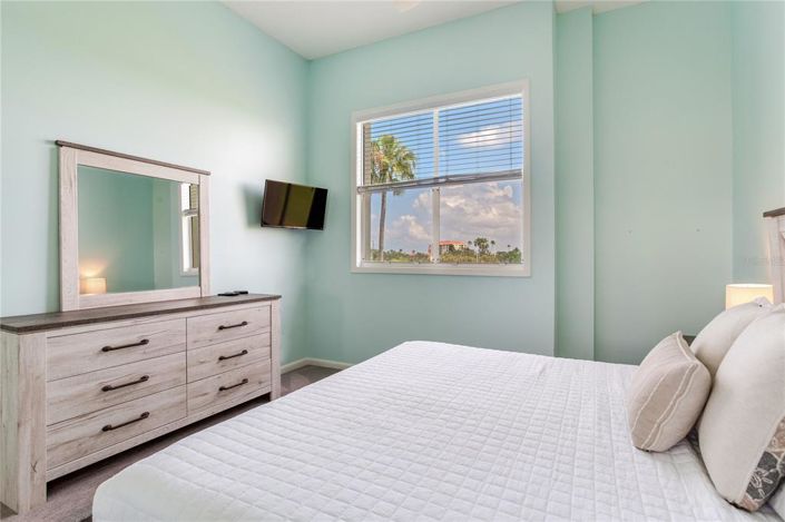 Image No.27-2 Bed Property for sale