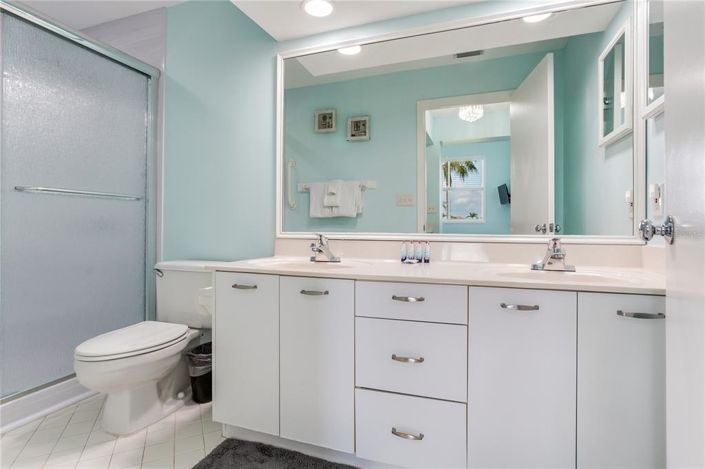 Image No.30-2 Bed Property for sale