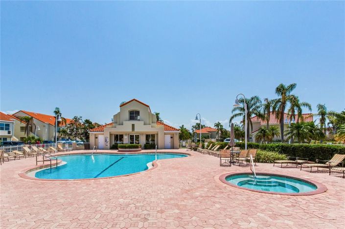 Image No.44-2 Bed Property for sale