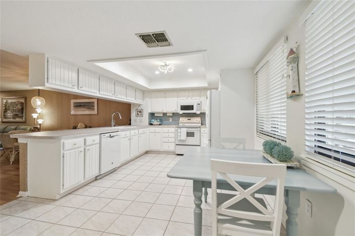 Image No.23-3 Bed Property for sale