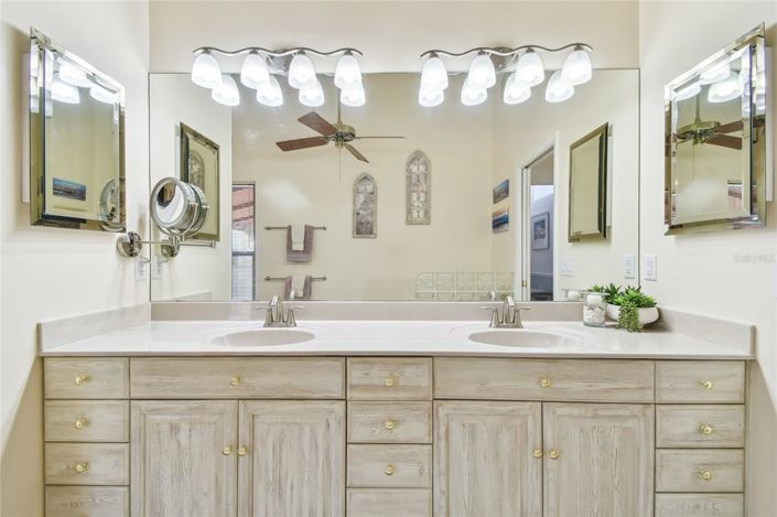 Image No.34-3 Bed Property for sale