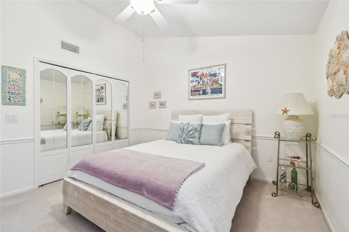 Image No.40-3 Bed Property for sale