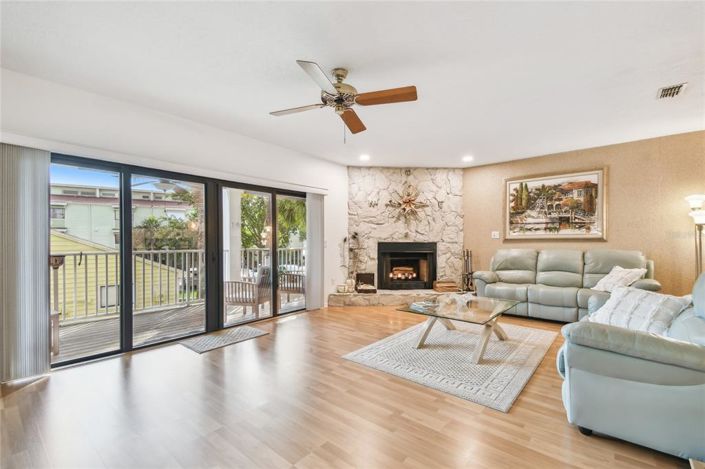 Image No.9-3 Bed Property for sale