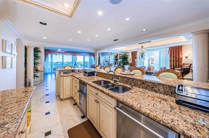 Image No.37-3 Bed Property for sale