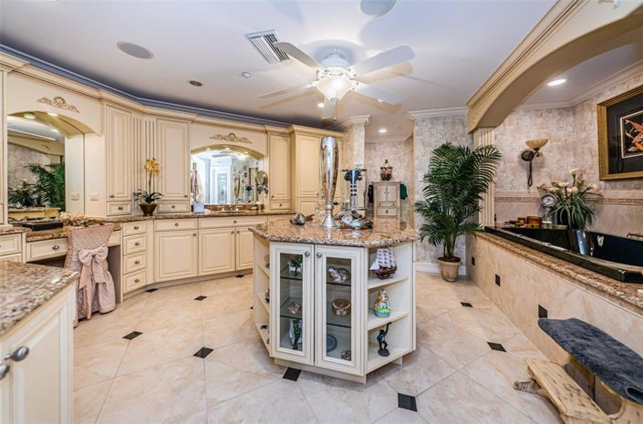 Image No.64-3 Bed Property for sale