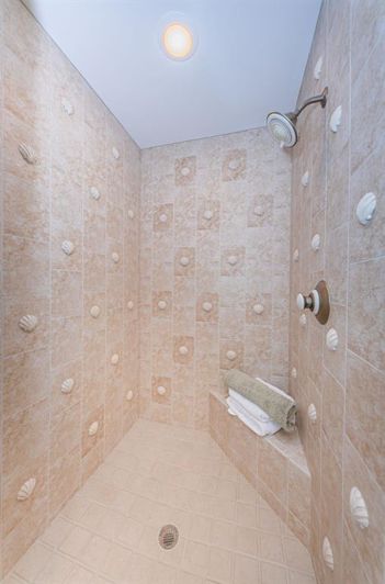 Image No.77-3 Bed Property for sale