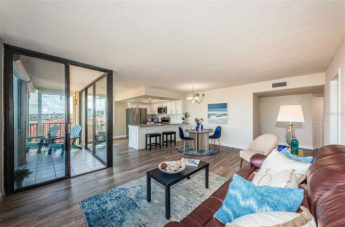 Image No.4-2 Bed Property for sale