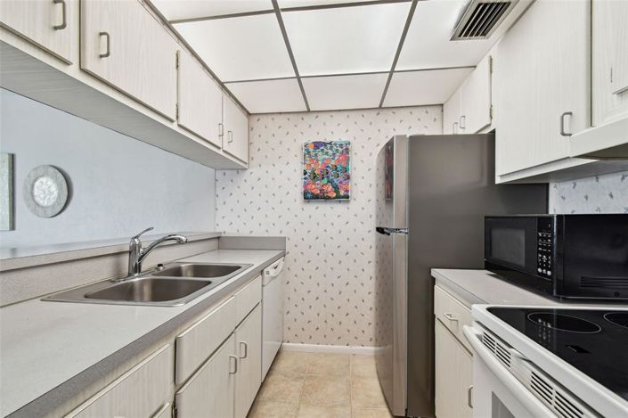 Image No.16-1 Bed Property for sale