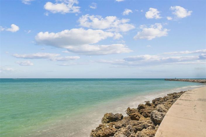 Image No.24-1 Bed Property for sale