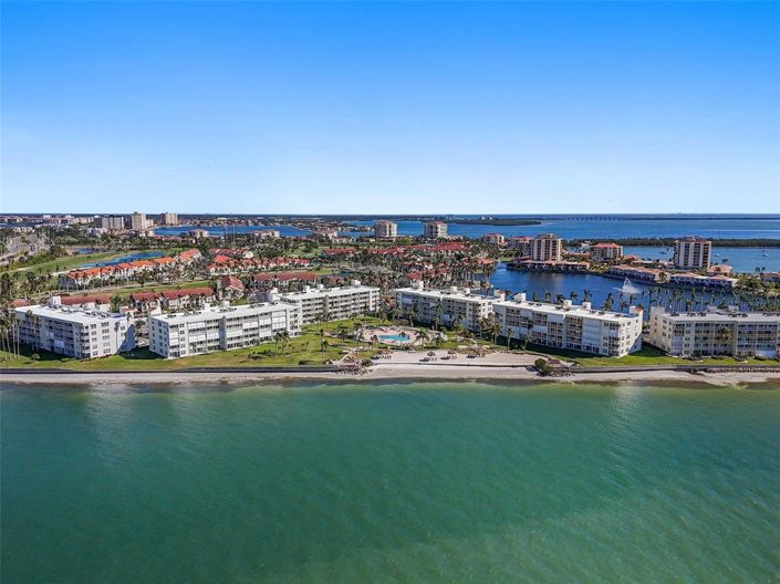 Image No.32-2 Bed Property for sale