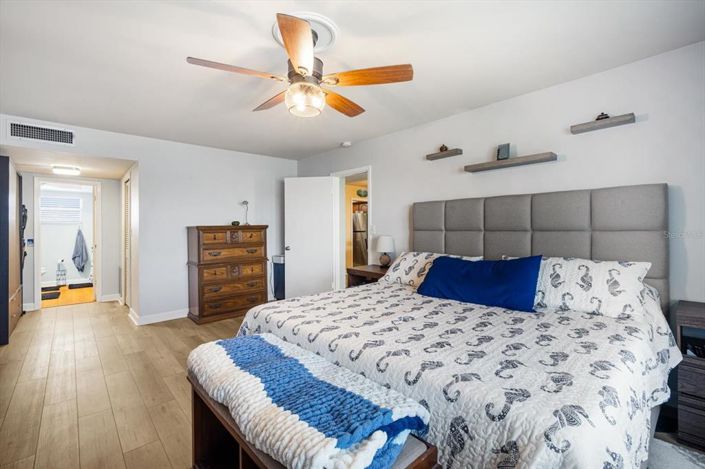 Image No.20-1 Bed Property for sale