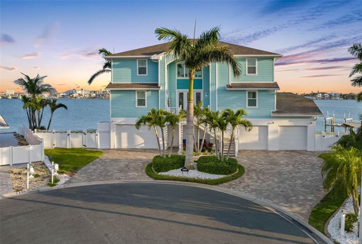 Image No.10-4 Bed Property for sale