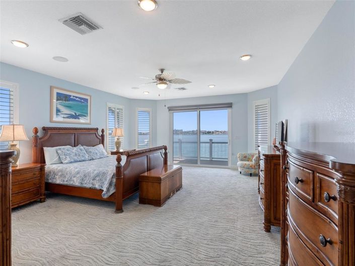 Image No.31-4 Bed Property for sale