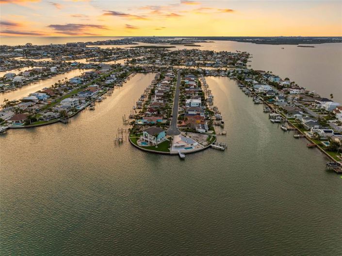 Image No.62-4 Bed Property for sale