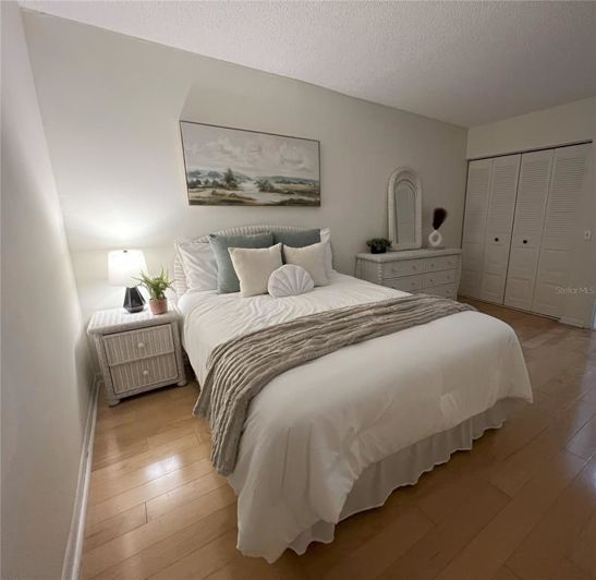 Image No.14-2 Bed Property for sale