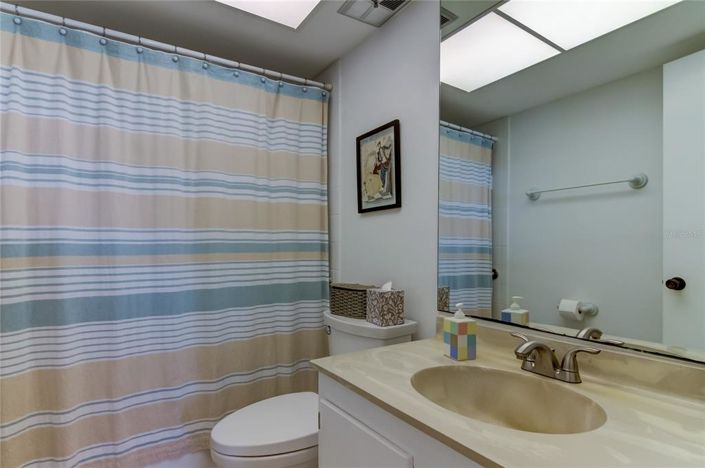 Image No.25-2 Bed Property for sale