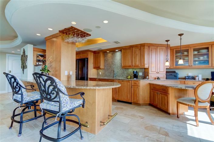 Image No.12-2 Bed Property for sale