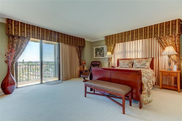 Image No.21-2 Bed Property for sale