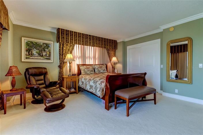 Image No.22-2 Bed Property for sale