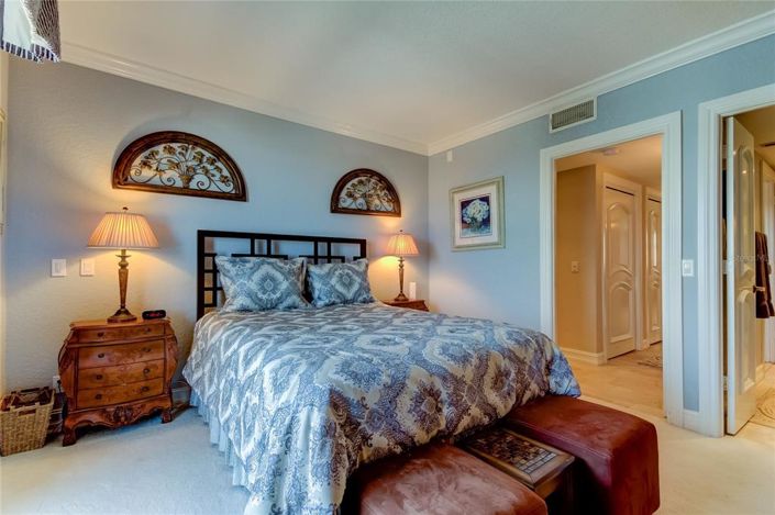 Image No.28-2 Bed Property for sale