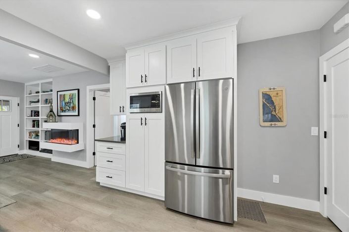 Image No.11-2 Bed Property for sale