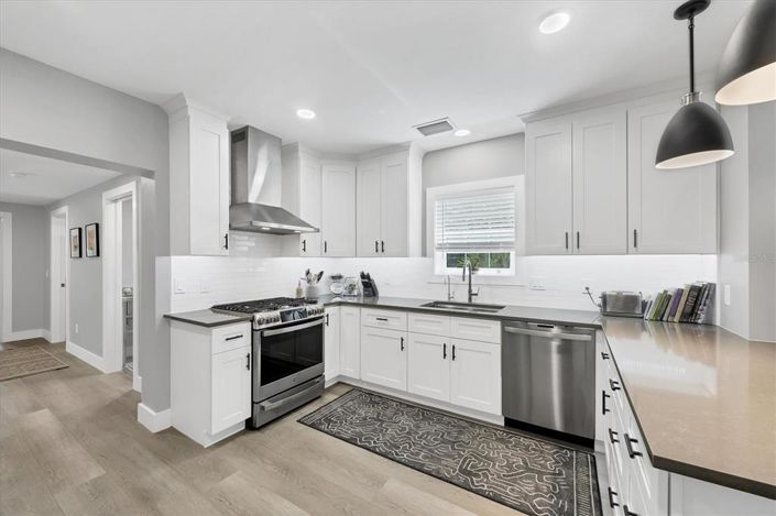 Image No.9-2 Bed Property for sale