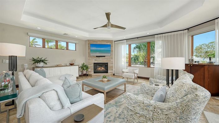 Image No.15-4 Bed Property for sale