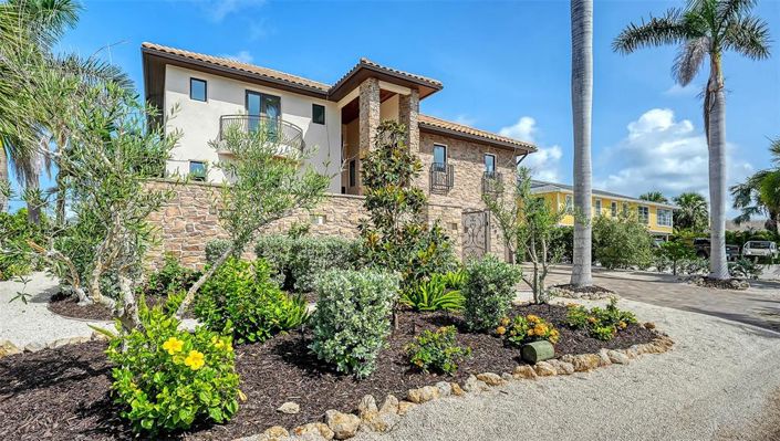 Image No.2-4 Bed Property for sale