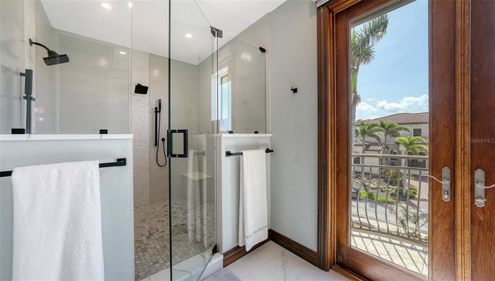 Image No.21-4 Bed Property for sale