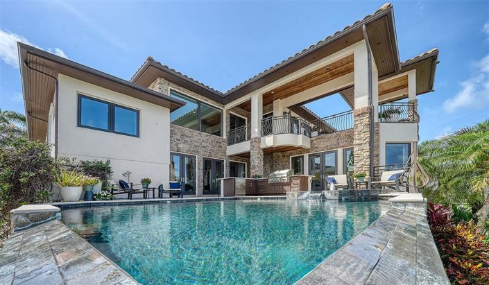 Image No.37-4 Bed Property for sale