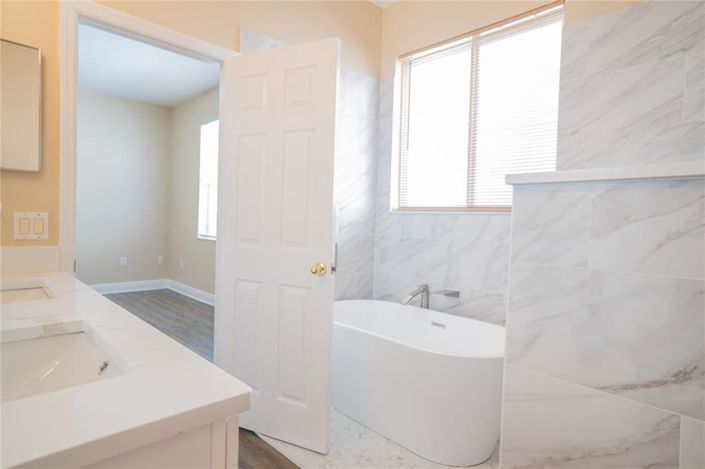 Image No.15-3 Bed Property for sale